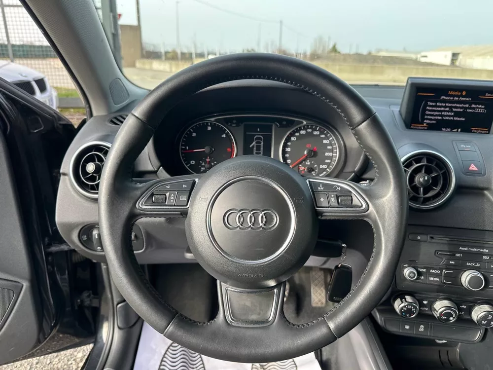 Audi A1 I 3 Portes 1.6 TDI 16V DPF 90 - photo 8