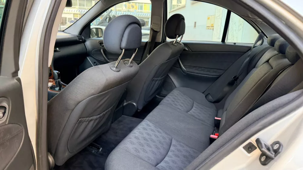 Mercedes-Benz Class C 180 Elegance - photo 7