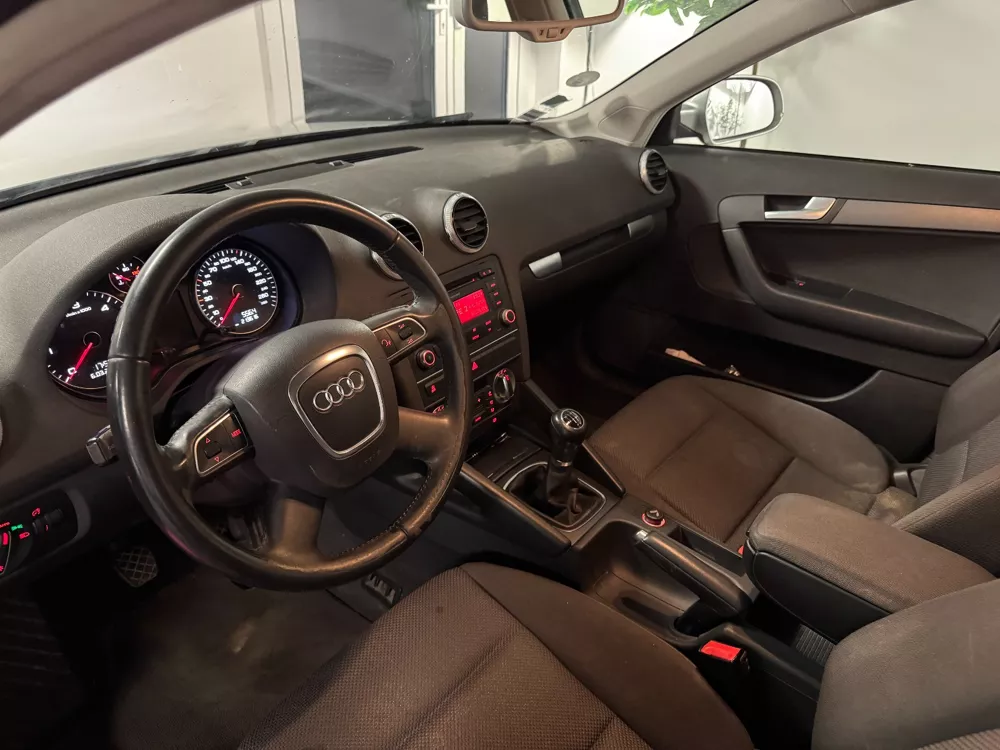 Audi A3 A3 Sportback 1.6 TDI 105 DPF Design Edition - photo 3