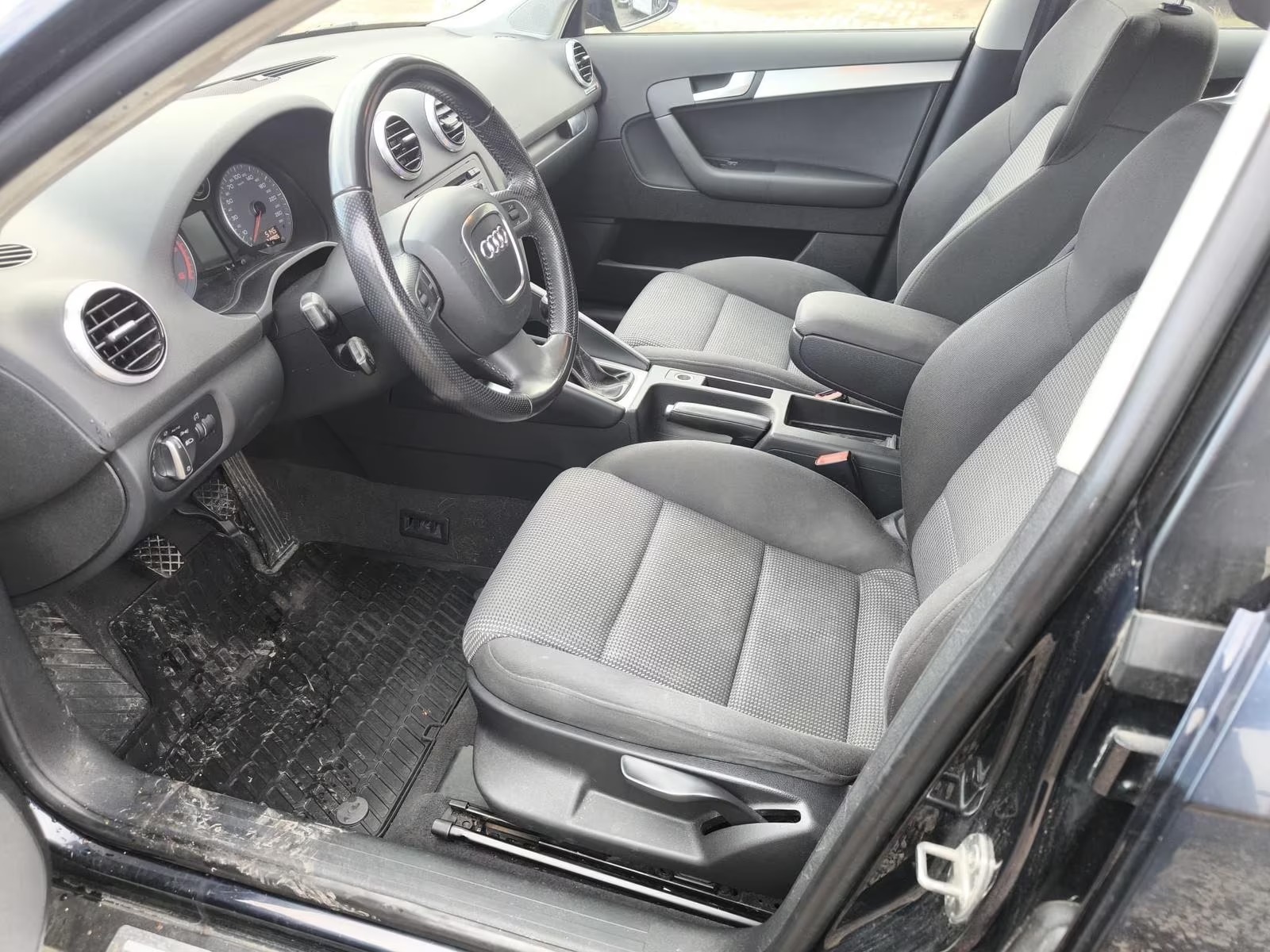 Audi A3 1.6 TDI Ambition - photo 2