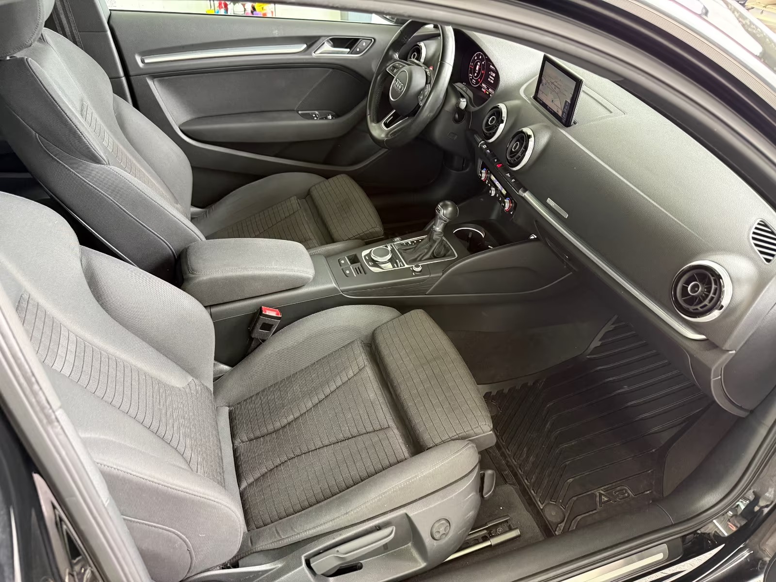 Audi A3 2.0 TDI SPORT - photo 3