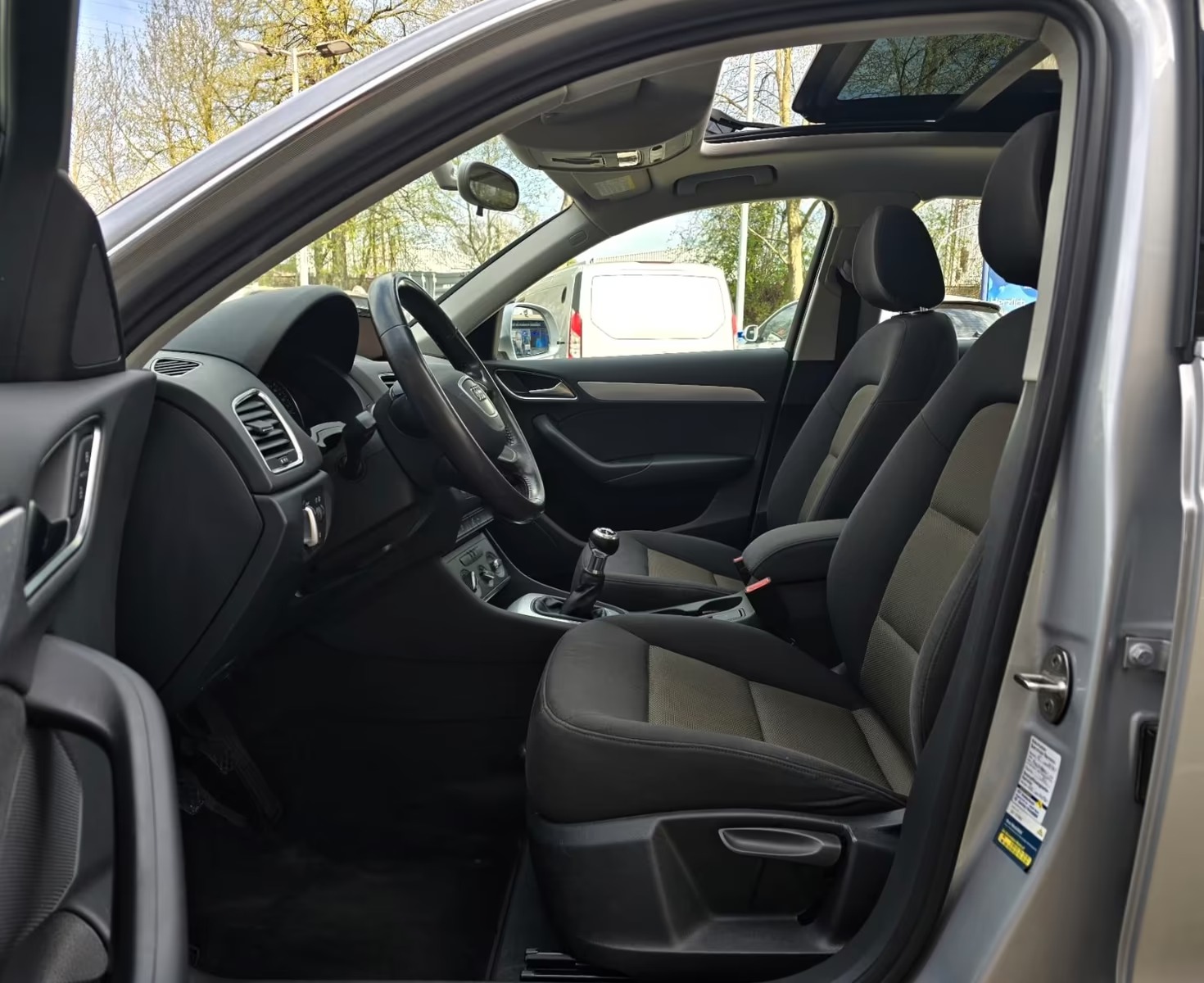 Audi Q3 2.0 TFSI quattro - photo 3