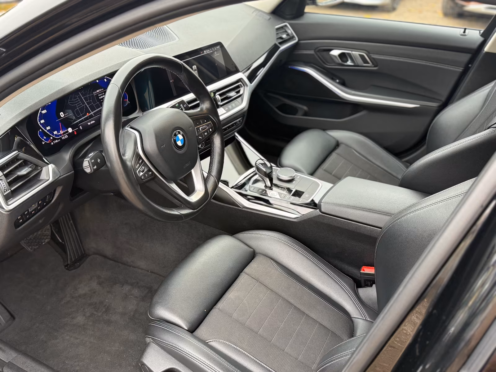 BMW 330 330i Touring 258 ch Steptronic - photo 5