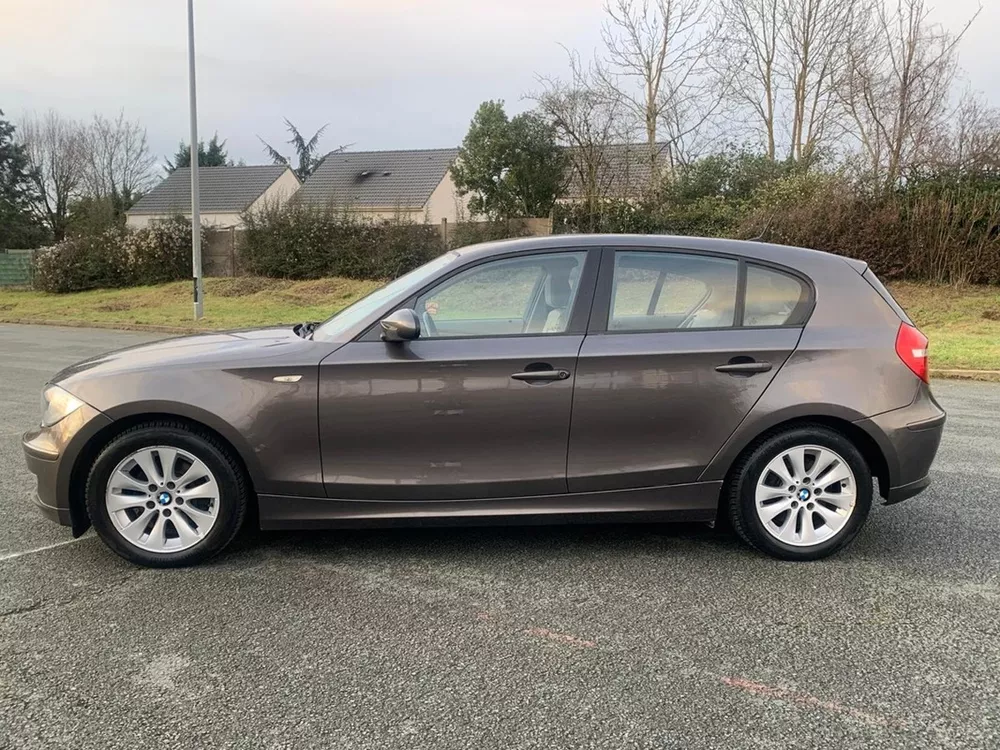 BMW Serie 1 d 143 ch - photo 2