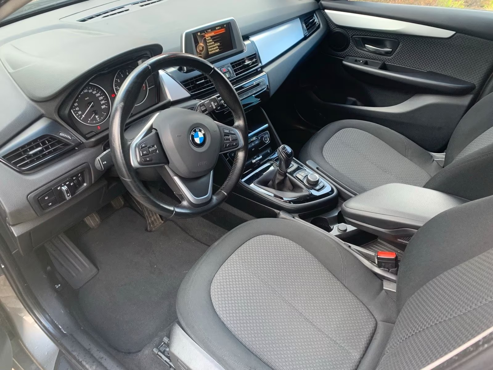 BMW 218 218i Active Tourer - photo 5