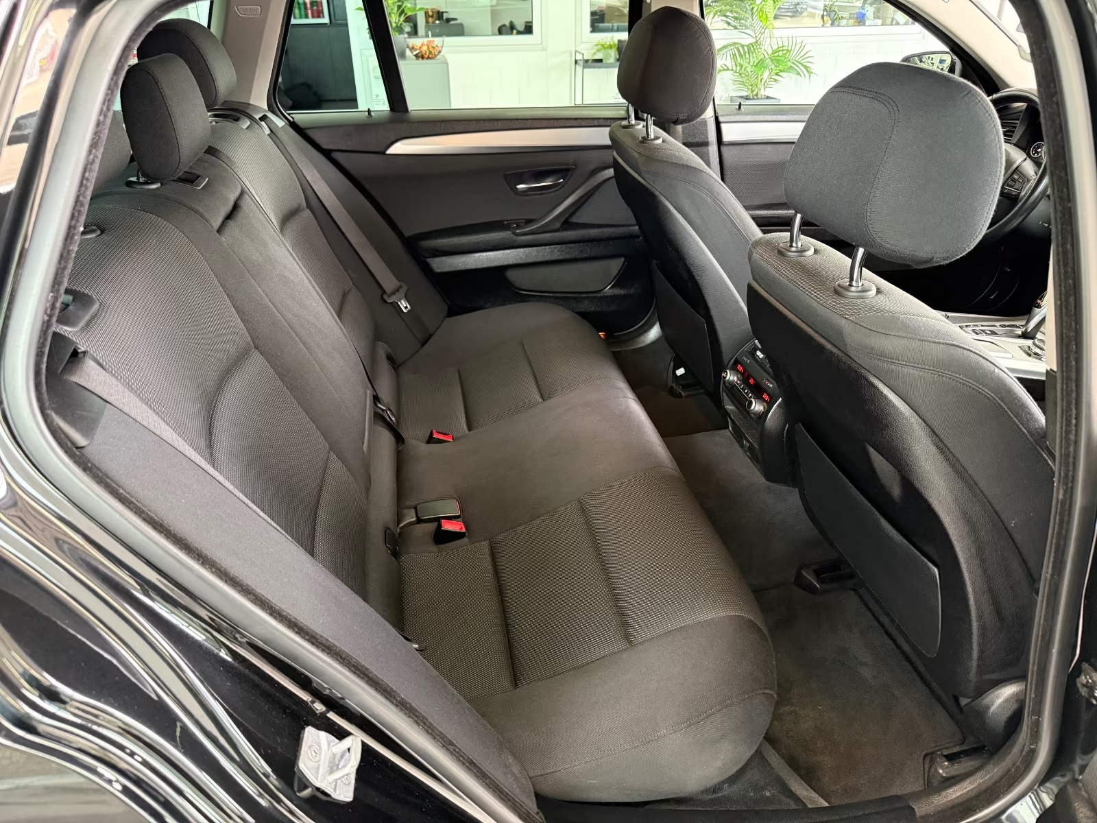 BMW 520 d xDrive SPORT-ED - photo 4