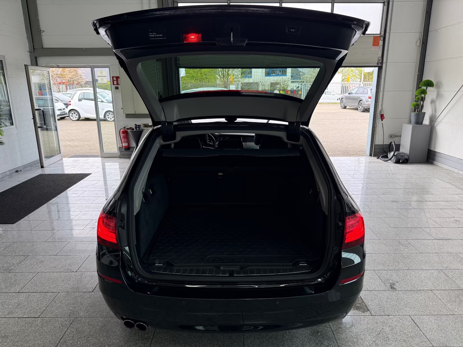 BMW 520 d xDrive SPORT-ED - photo 6