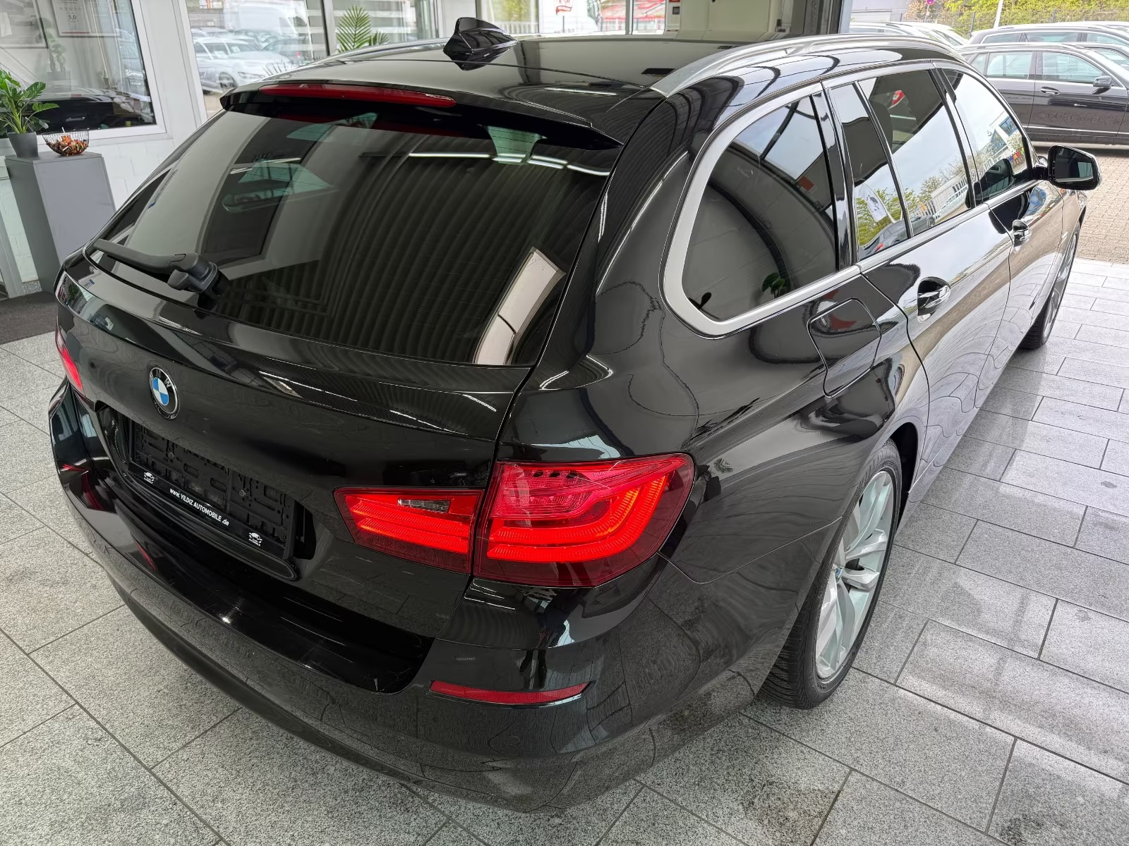 BMW 520 d xDrive SPORT-ED - photo 11