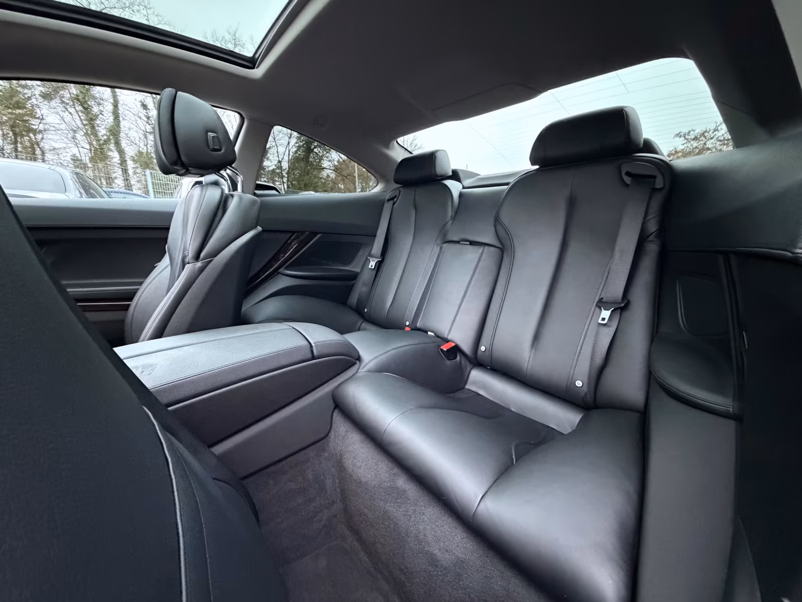 BMW 640i 640i 320 ch Steptronic - photo 16