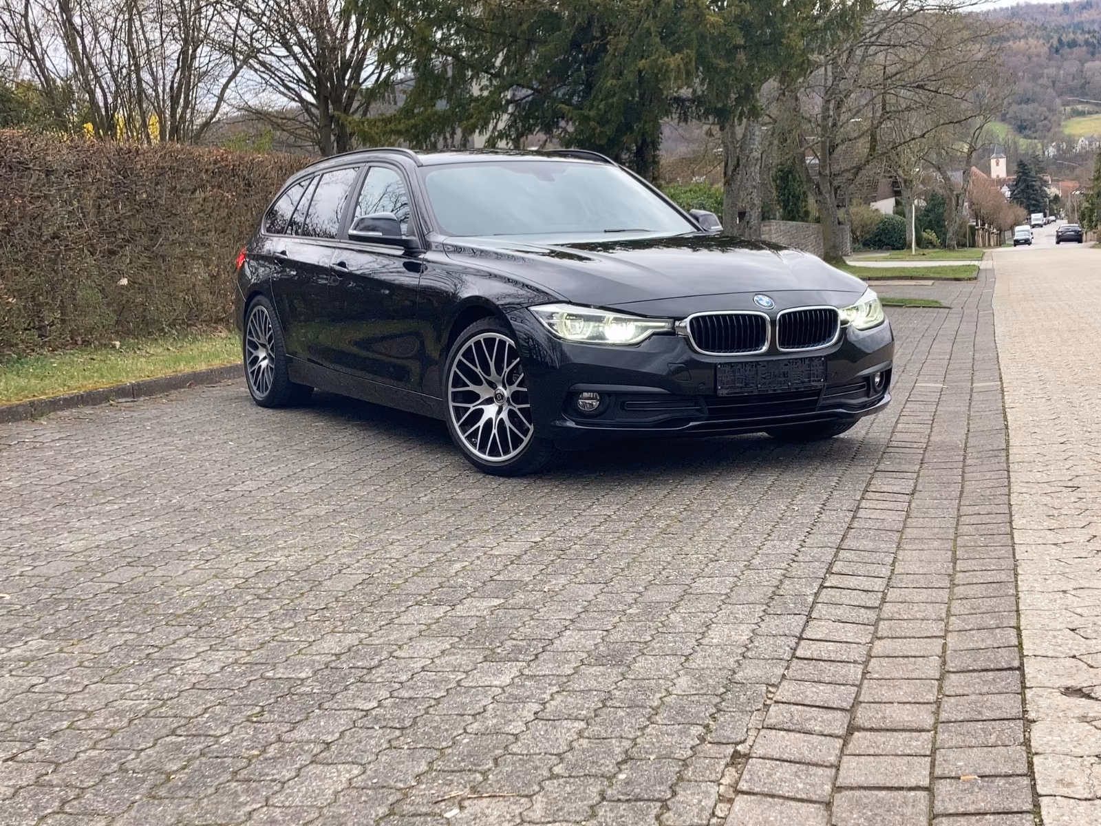 BMW 320d Touring 320d Efficient Dynamics Steptronic - photo 2