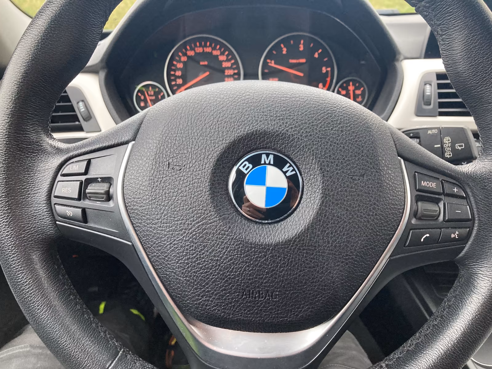 BMW 320d Touring 320d Efficient Dynamics Steptronic - photo 20