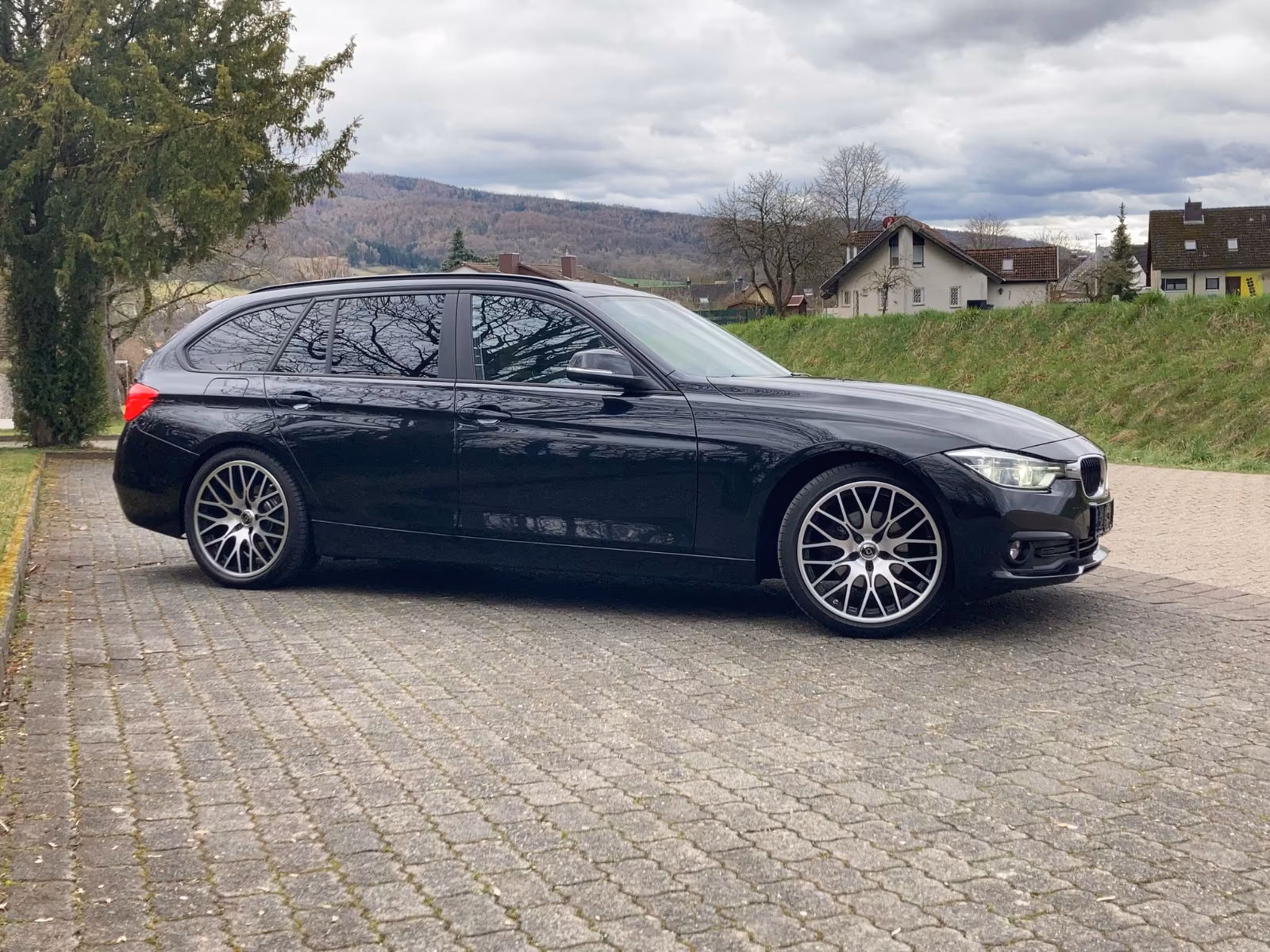 BMW 320d Touring 320d Efficient Dynamics Steptronic - photo 4