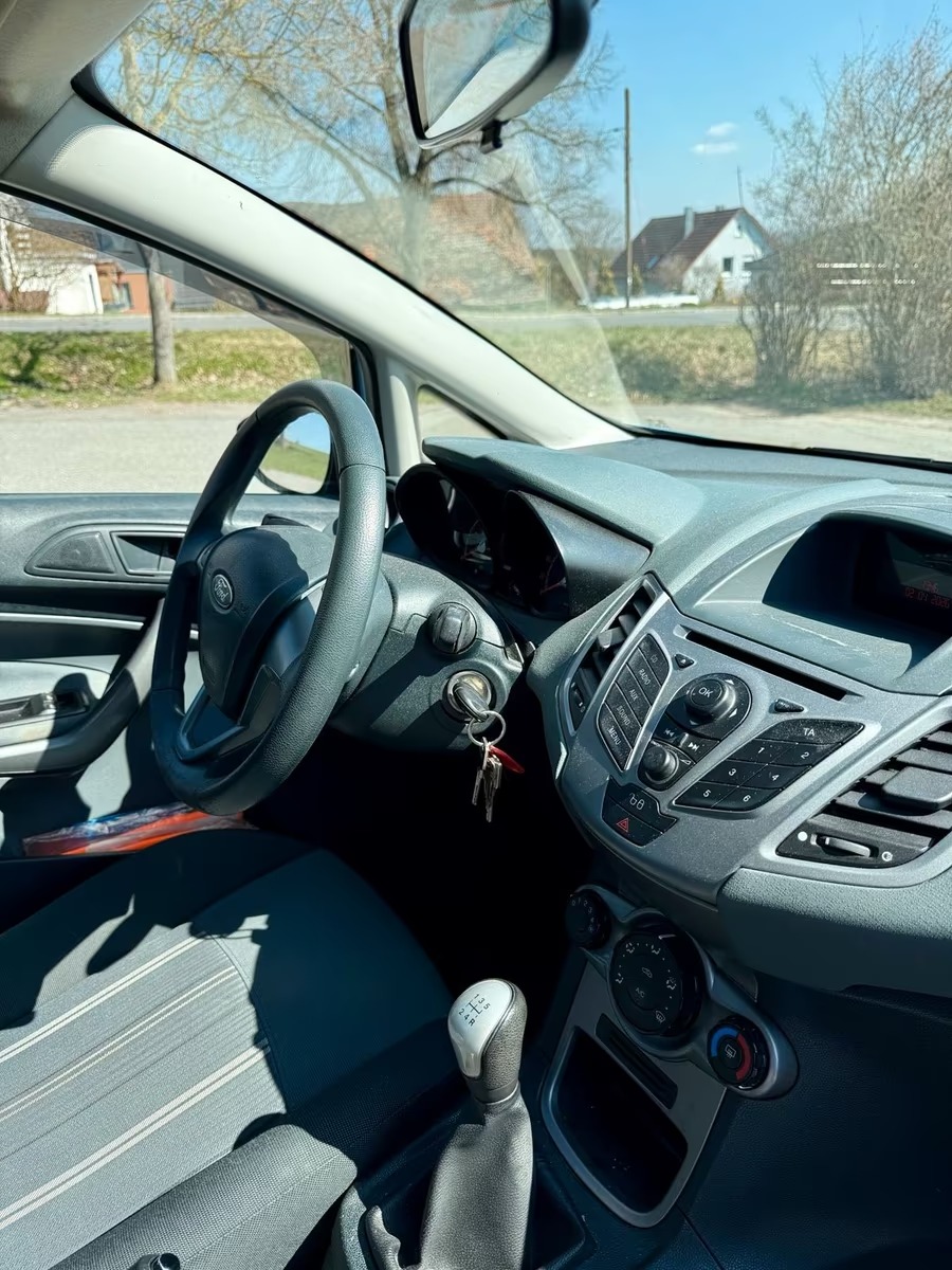 Ford Fiesta 1.25 Trend Blue Full