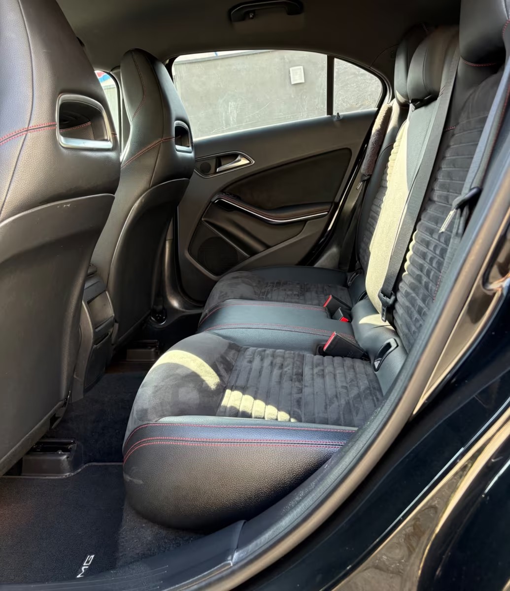 Mercedes-Benz A 200 Ligne AMG Nuit - photo 2