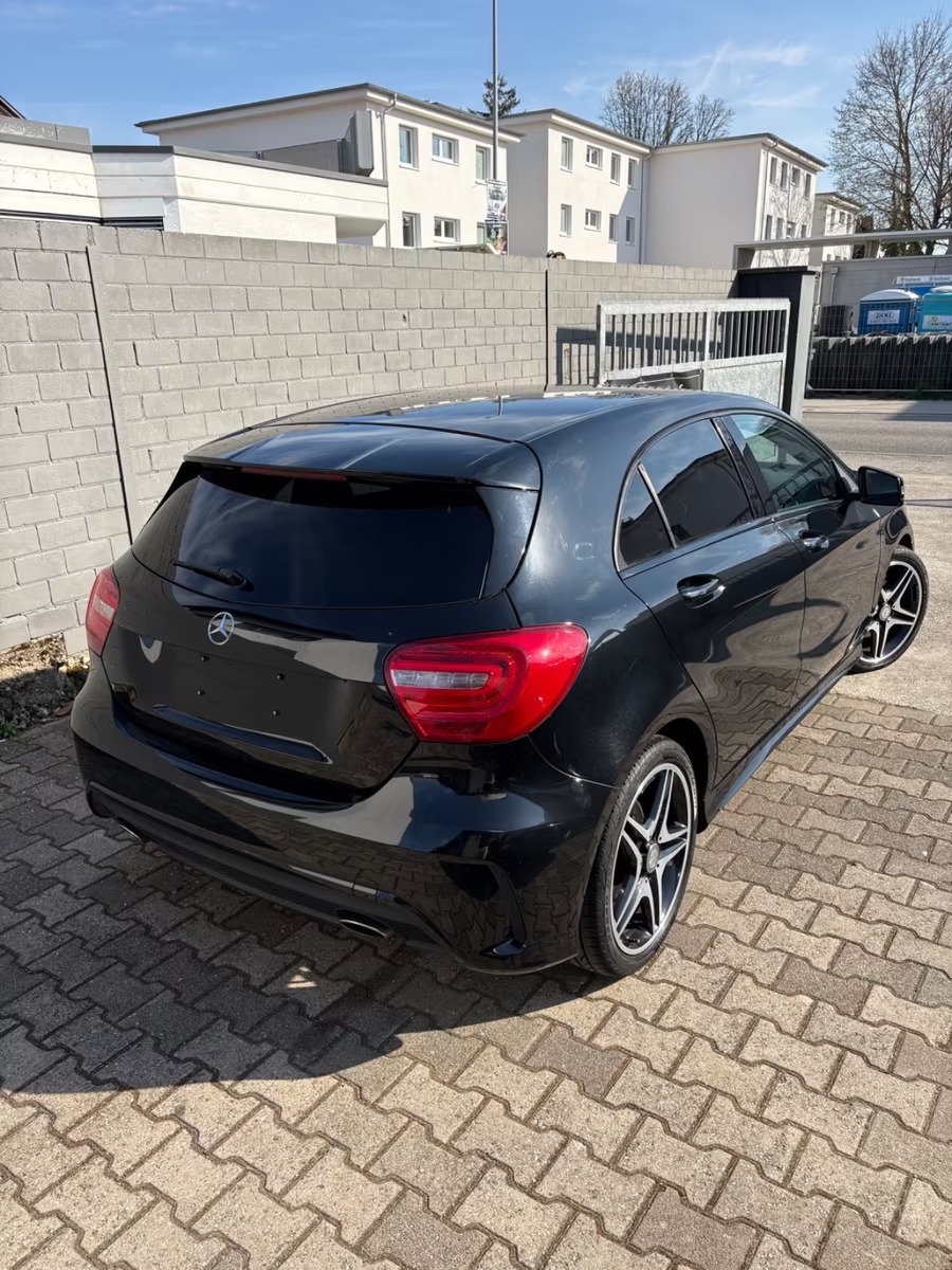 Mercedes-Benz A 200 Ligne AMG Nuit - photo 5