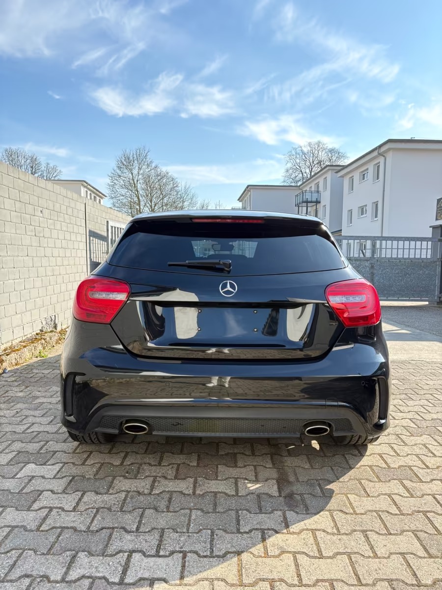 Mercedes-Benz A 200 Ligne AMG Nuit - photo 8