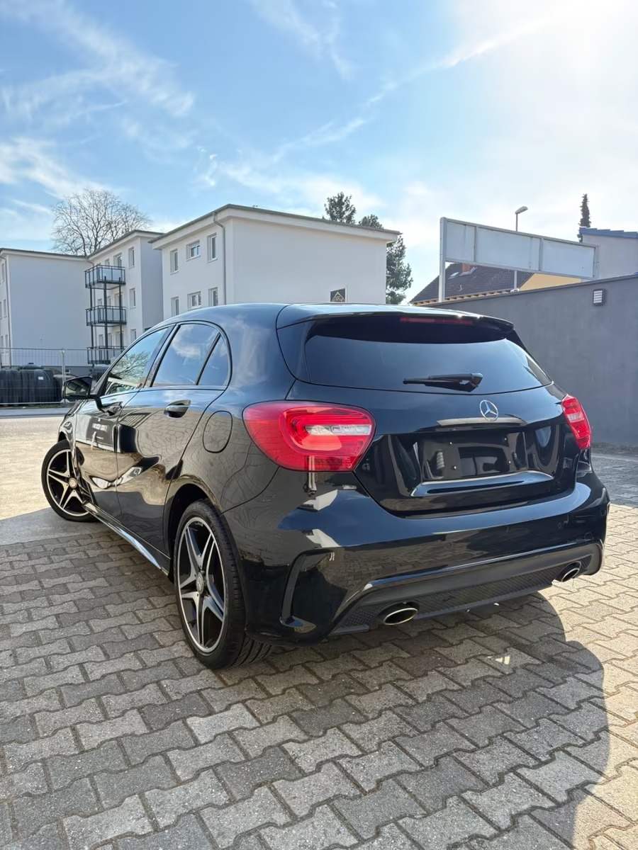 Mercedes-Benz A 200 Ligne AMG Nuit - photo 10