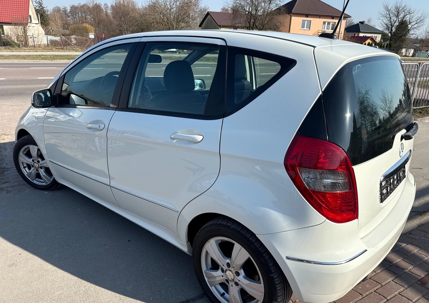 Mercedes-Benz Classe A 180 Autotronic Avantgarde Édition Spéciale - photo 4