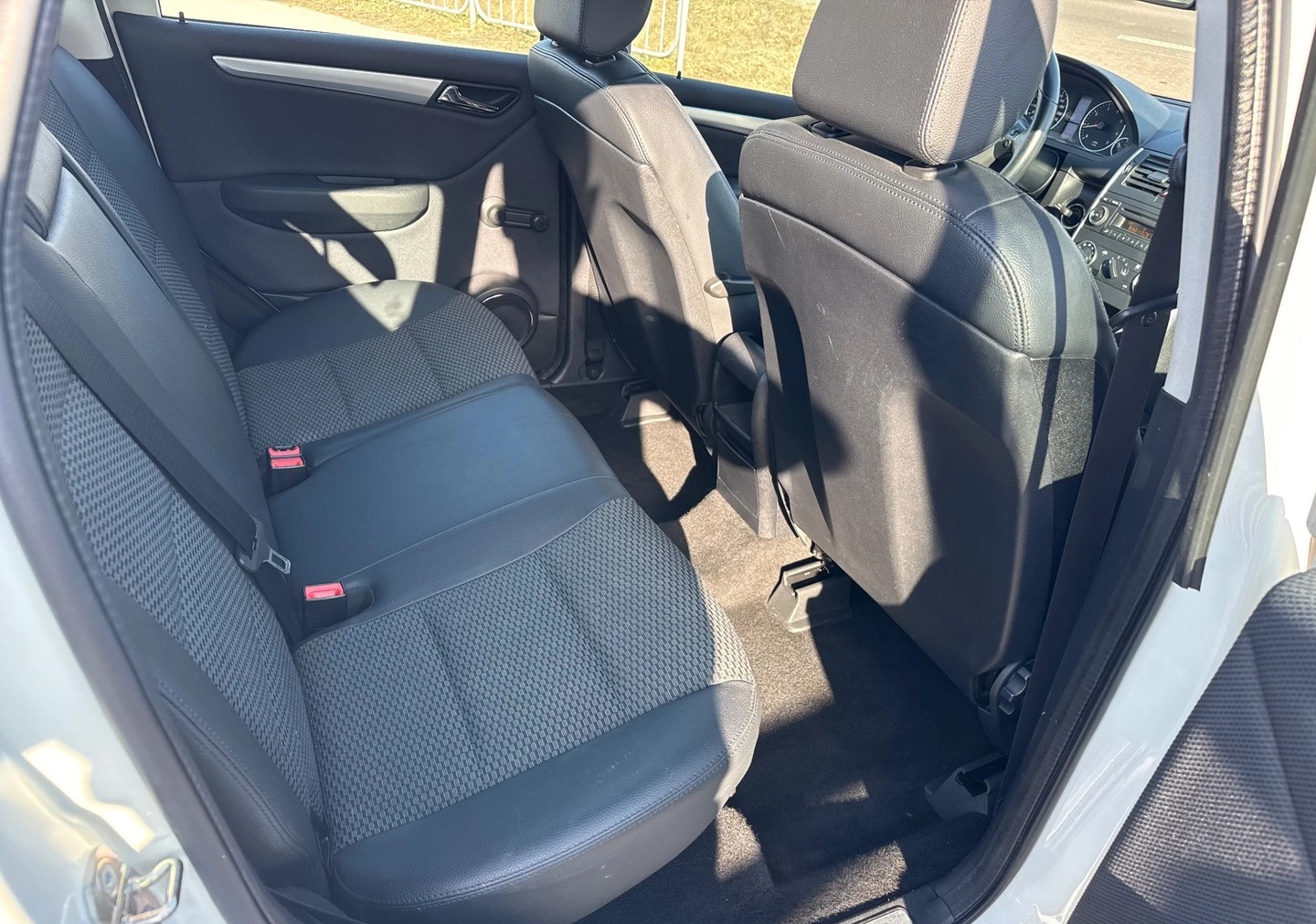 Mercedes-Benz Classe A 180 Autotronic Avantgarde Édition Spéciale - photo 10