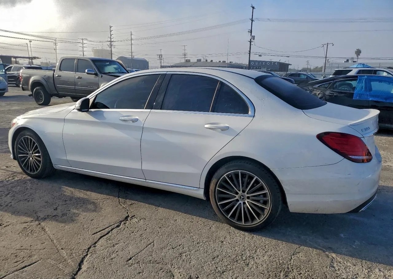 Mercedes-Benz Classe C 300 4Matic 9G-TRONIC Exclusive - photo 3