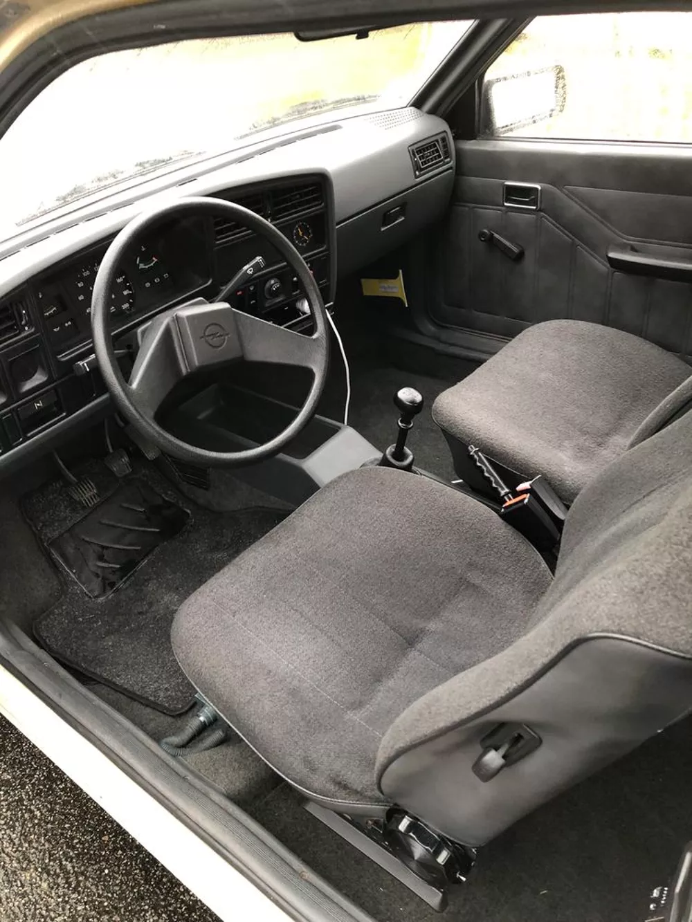 Opel Coupe Ascona 1300 cm3 - BT 4 - photo 3