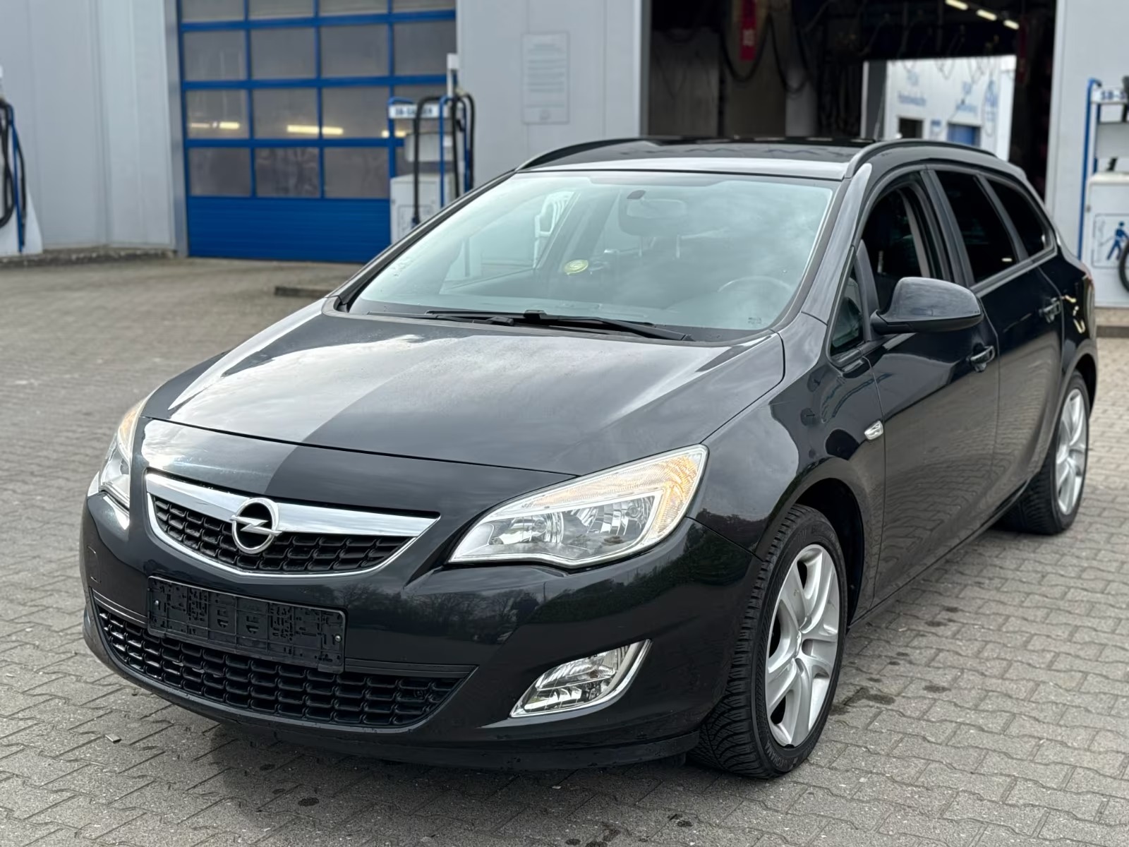 Opel Astra J Sports Tourer - photo 14