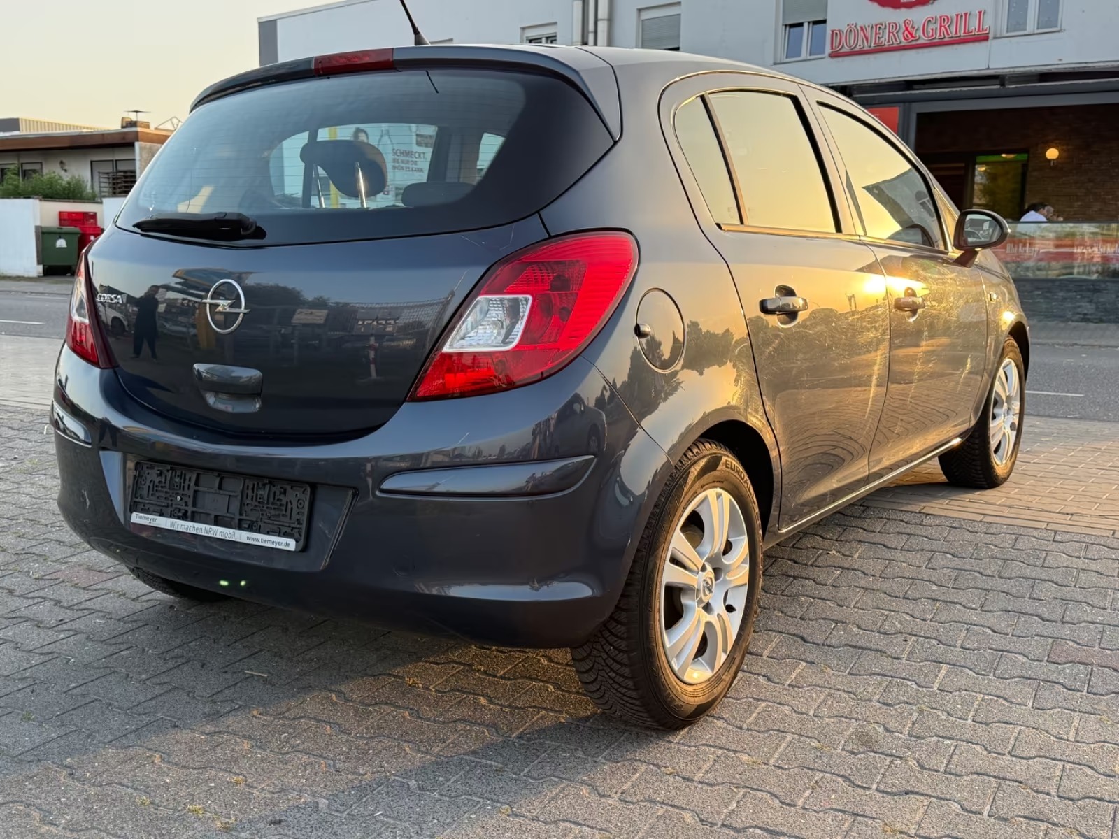 Opel Corsa Base D - photo 11