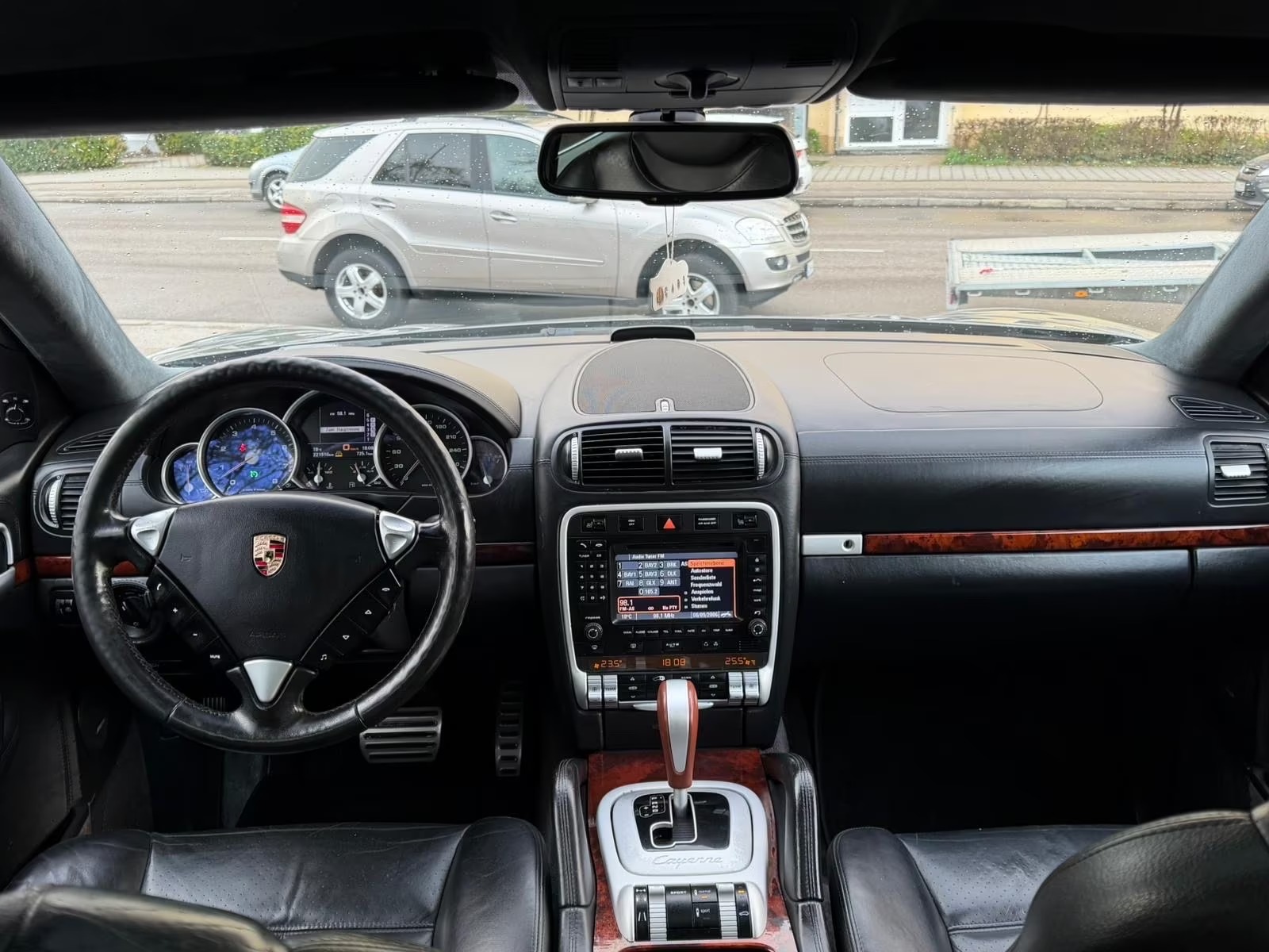 Porsche Cayenne Turbo 4.8 - photo 5