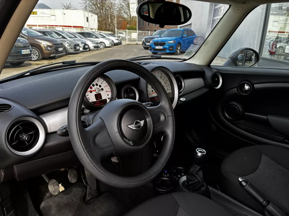 Mini Cooper ONE 98CH - photo 3