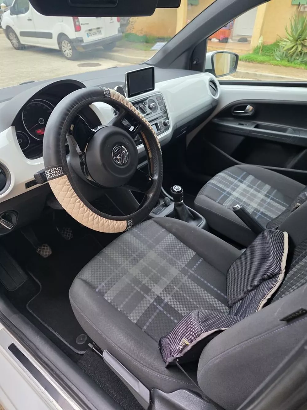 Volkswagen UP Up 1.0 75 Move Up! - photo 3